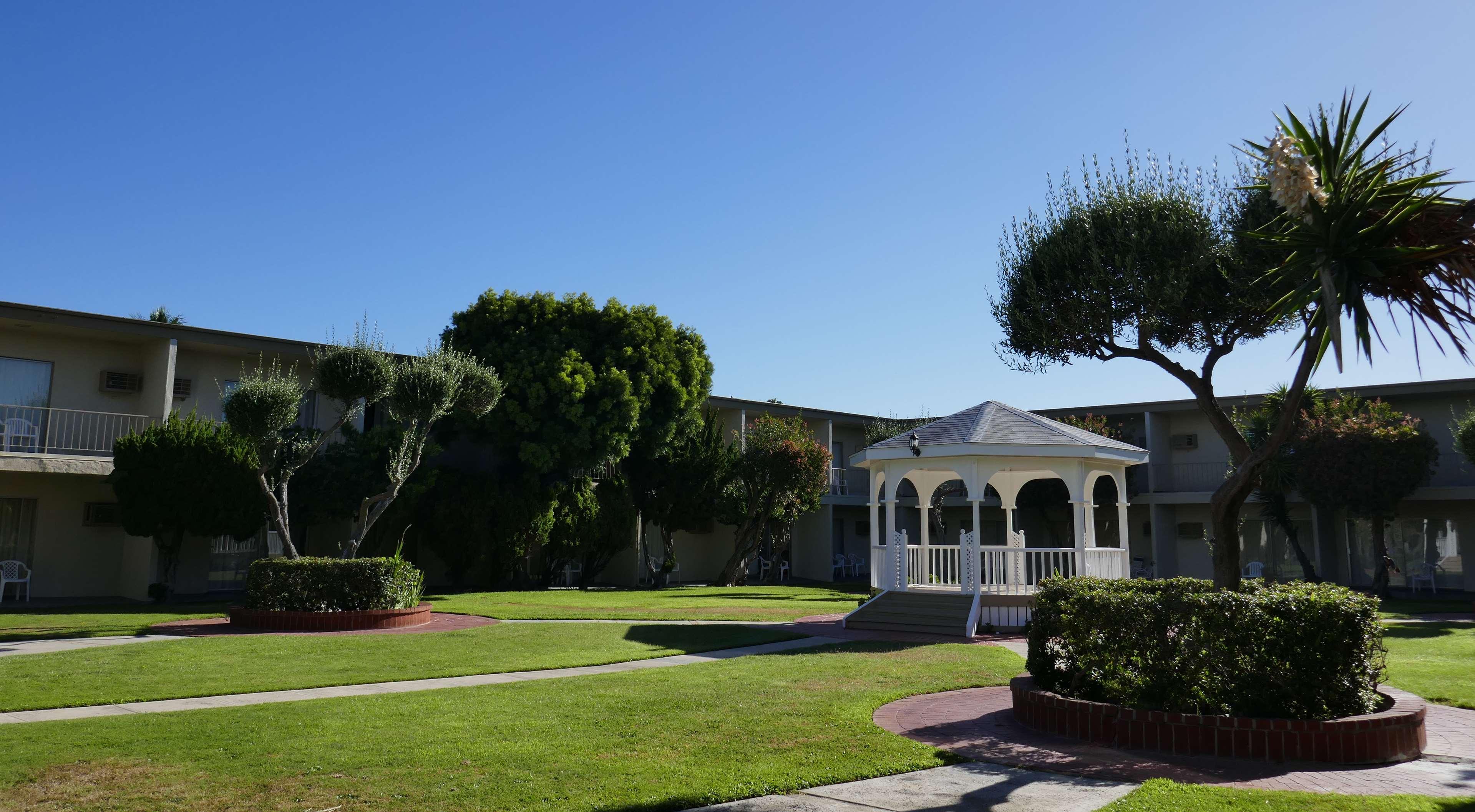 Best Western Golden Sails Hotel Long Beach Exterior photo